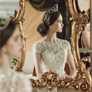 SHOW LISTING ✨🤍✨